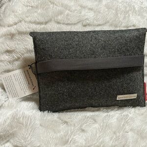 Gray felt American Airlines